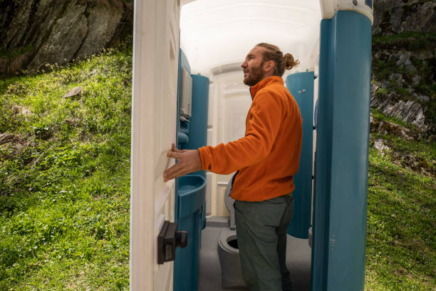 Best Portable restroom trailer rental  in Columbiana, OH